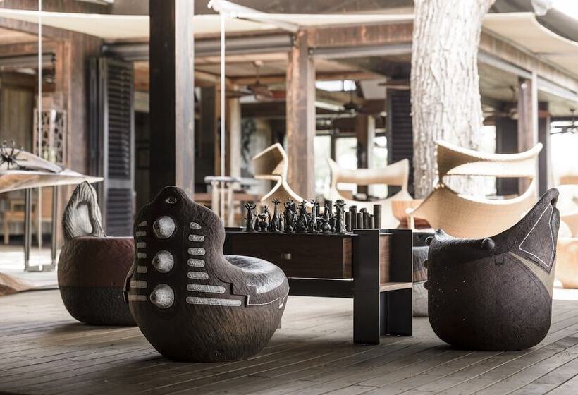 هتل Xigera Safari Lodge