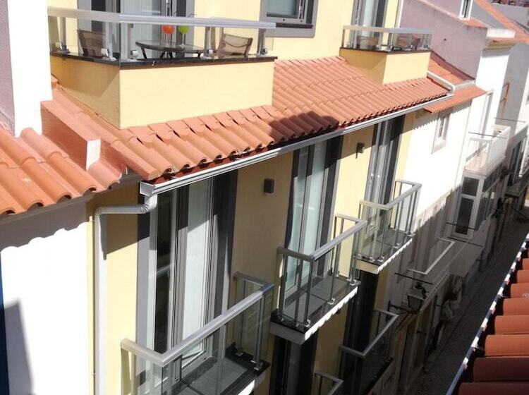 پانسیون By The Beach