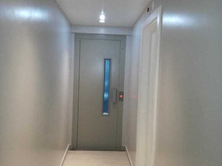 پانسیون By The Beach