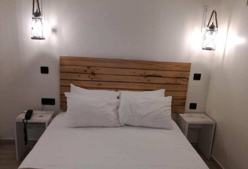 پانسیون By The Beach