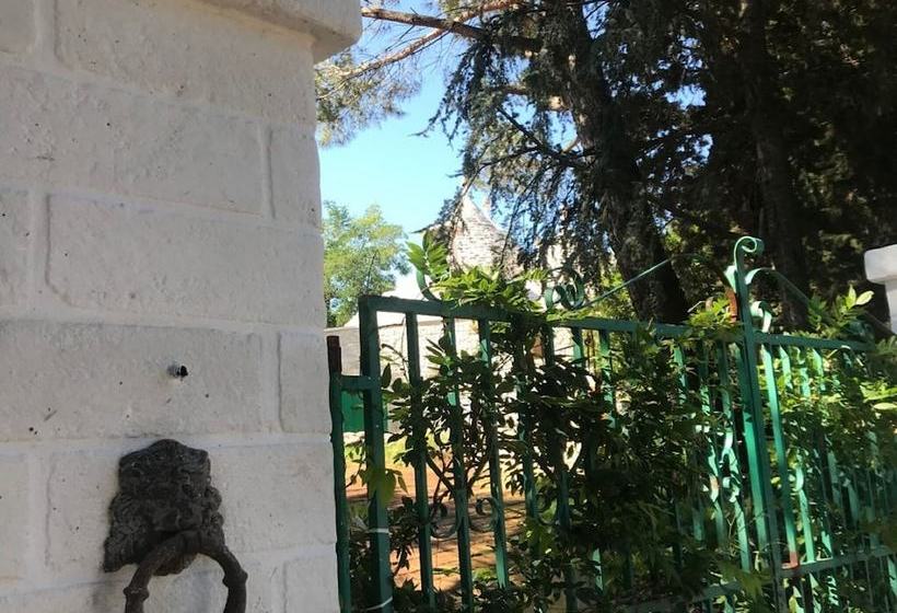 Pretty Trullo Cottage In Martinafranca With Garden And Barbecue