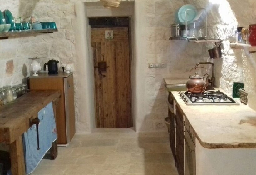 Pretty Trullo Cottage In Martinafranca With Garden And Barbecue