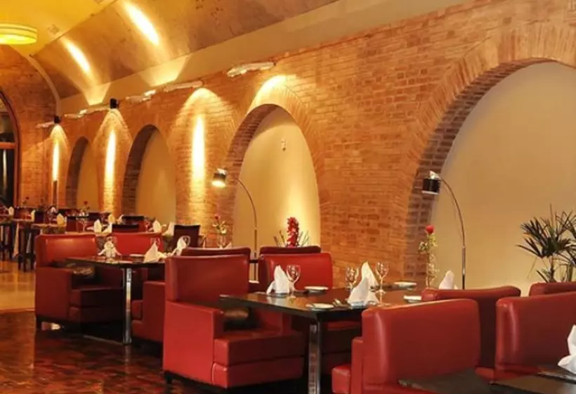 هتل Del Bono Park