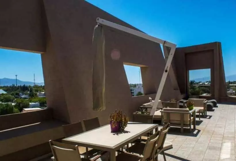 هتل Del Bono Park