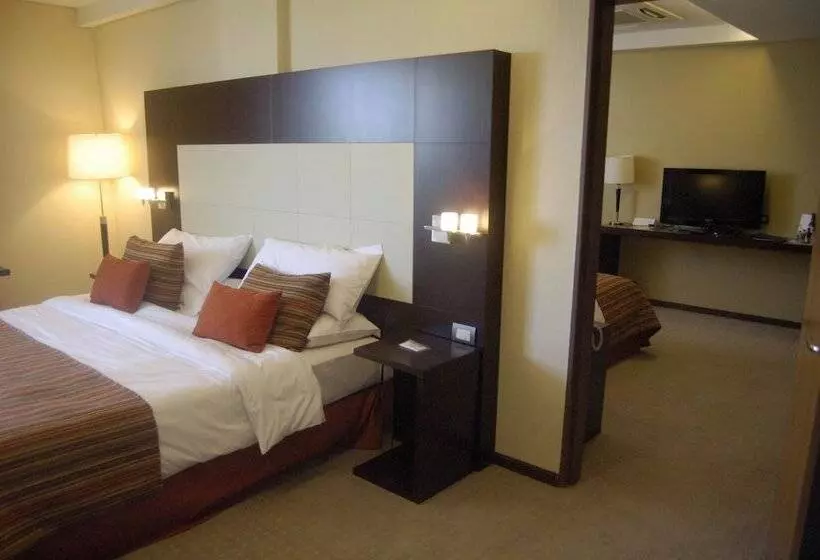 هتل Del Bono Park