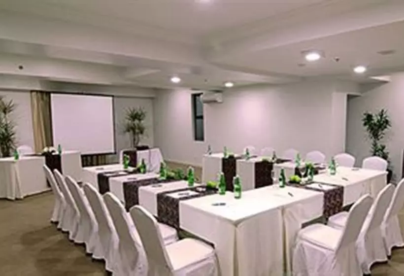 Hotel Aryaduta Suite Semanggi