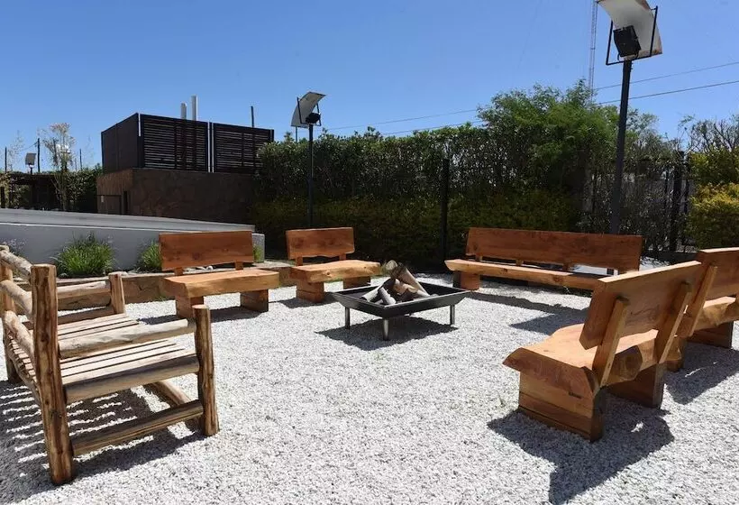 Отель Camberland Ramallo