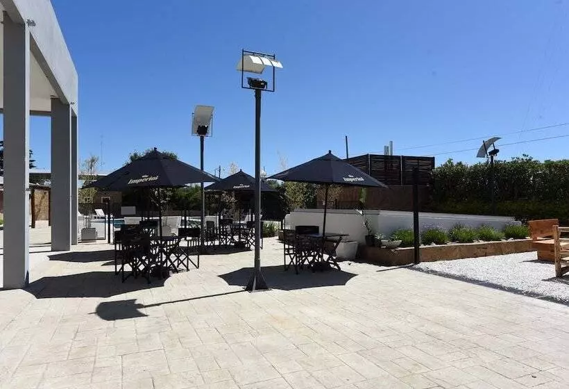 Отель Camberland Ramallo