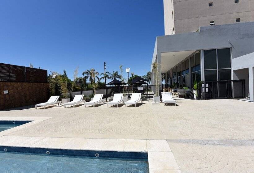 Отель Camberland Ramallo