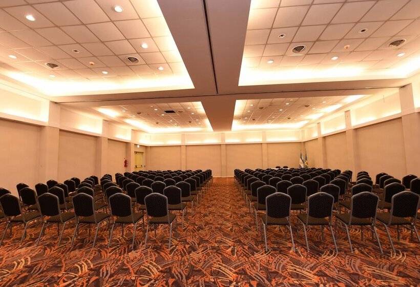 Отель Camberland Ramallo