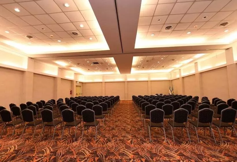 Отель Camberland Ramallo