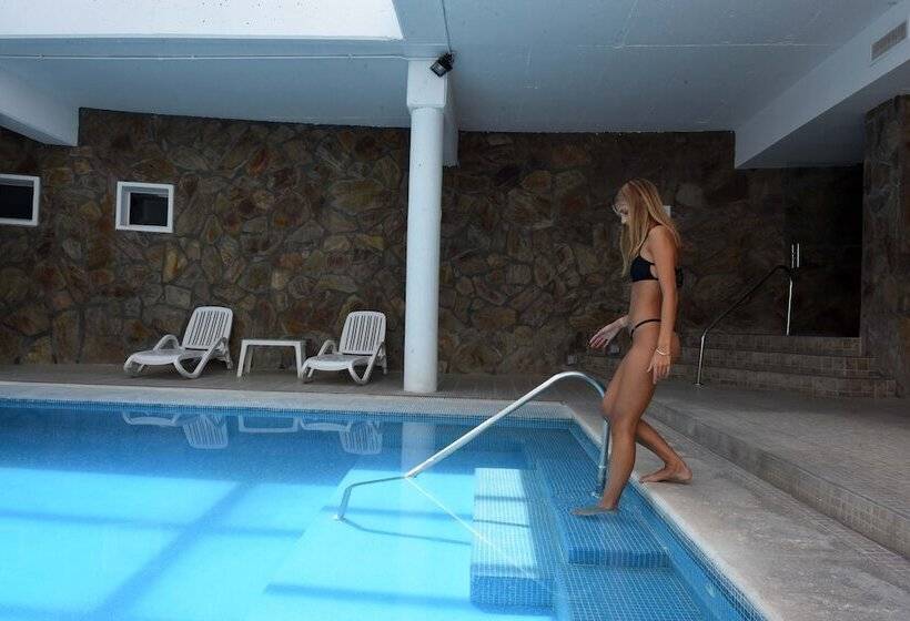 Отель Camberland Ramallo