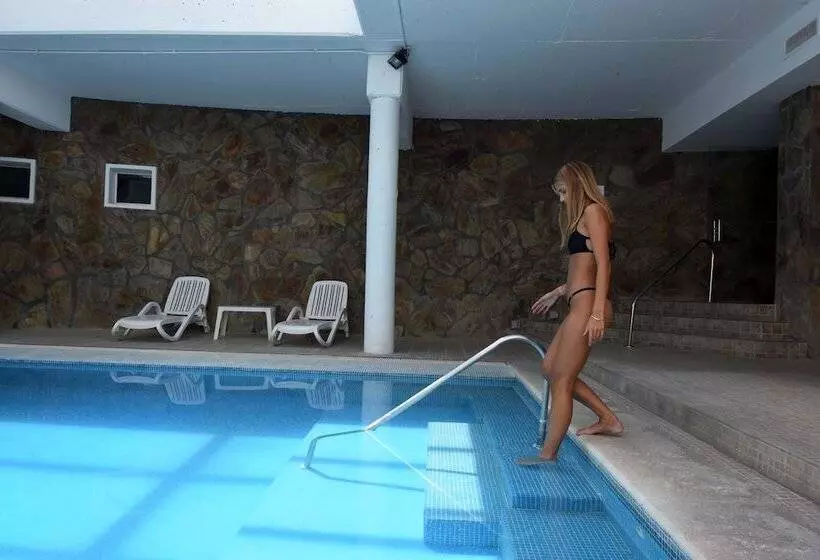 Отель Camberland Ramallo