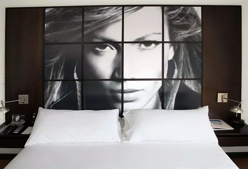 هتل Celebrities Suites