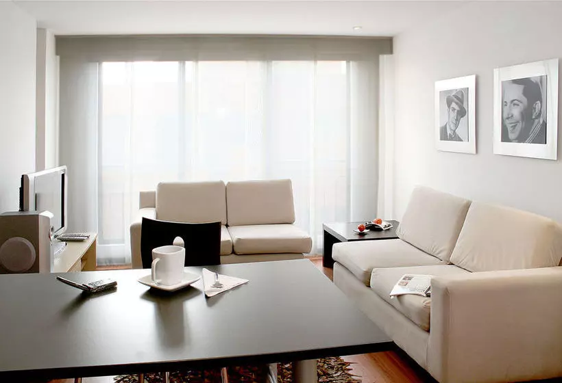 هتل Celebrities Suites