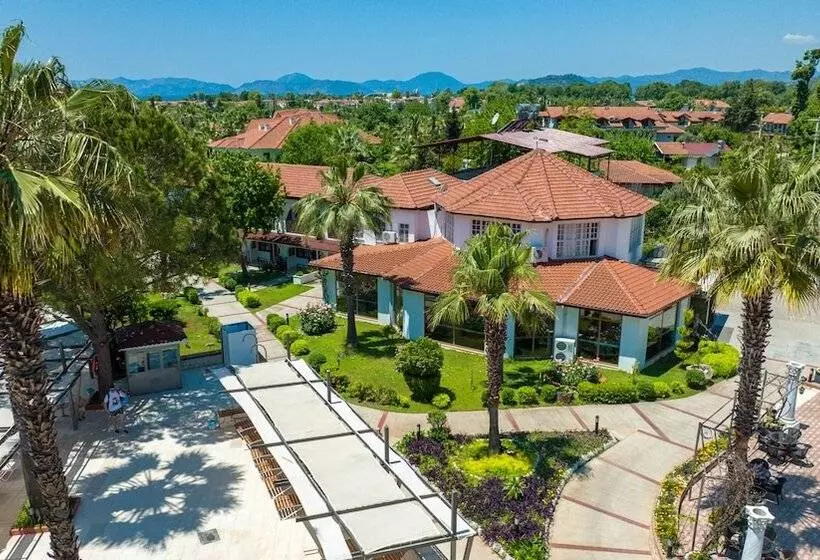 酒店 Lykia Botanika Beach & Fun Club