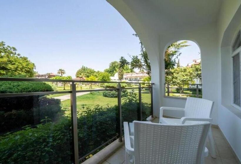 בית מלון כפרי Lykia Botanika Beach & Fun Club