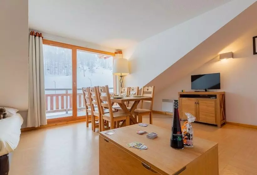 فندق Madame Vacances Residence Le Parc Des Airelles