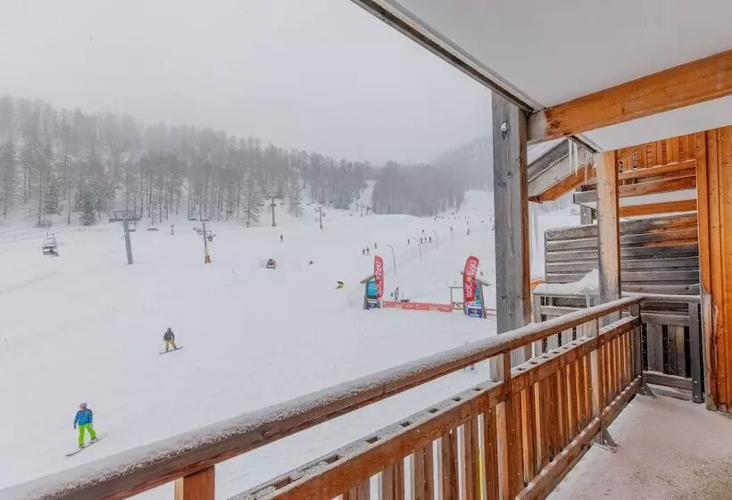 فندق Madame Vacances Residence Le Parc Des Airelles