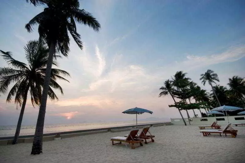 ホテル Nantra De Deluxe