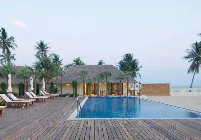 ホテル Nantra De Deluxe