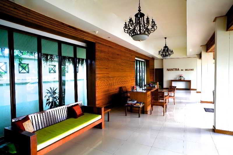 ホテル Nantra De Deluxe