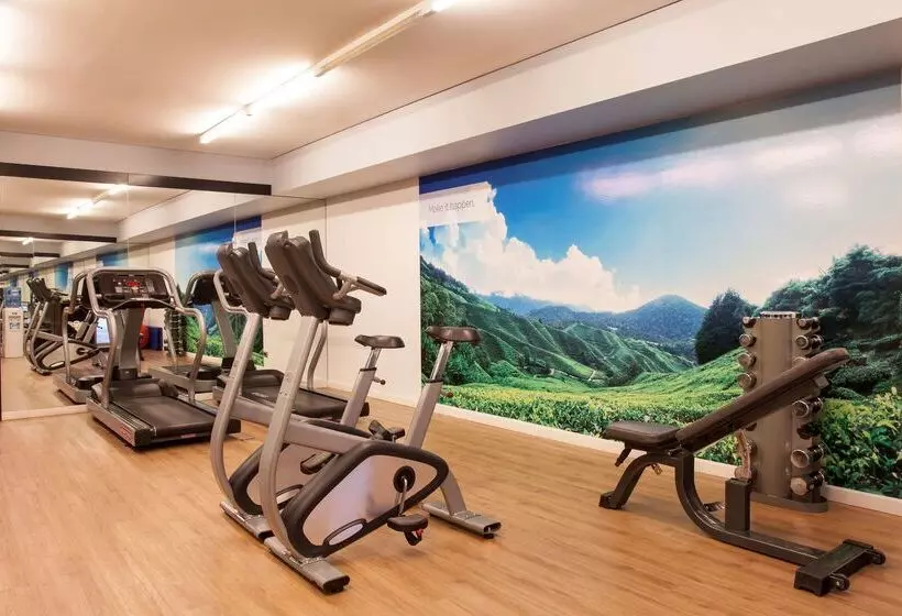 Отель NH Buenos Aires Tango