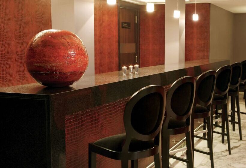 ホテル NH Buenos Aires Tango