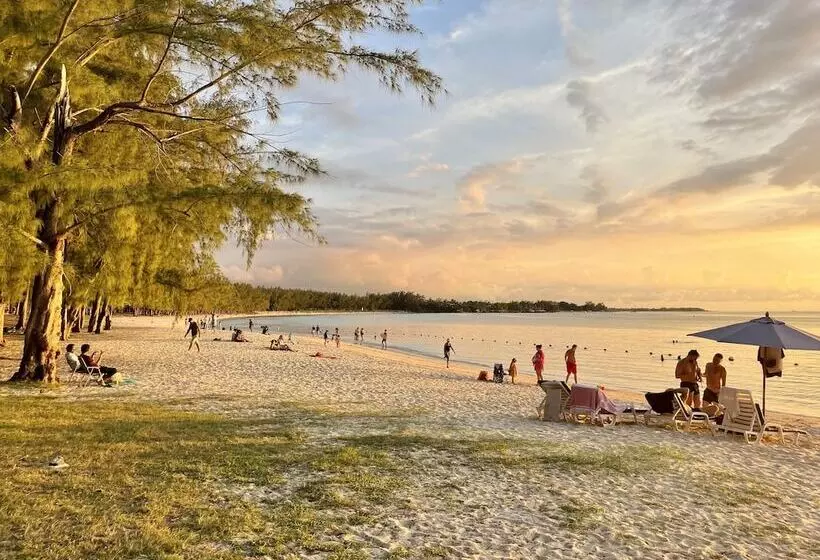 هتل Cosy Guest House Sous Le Badamier