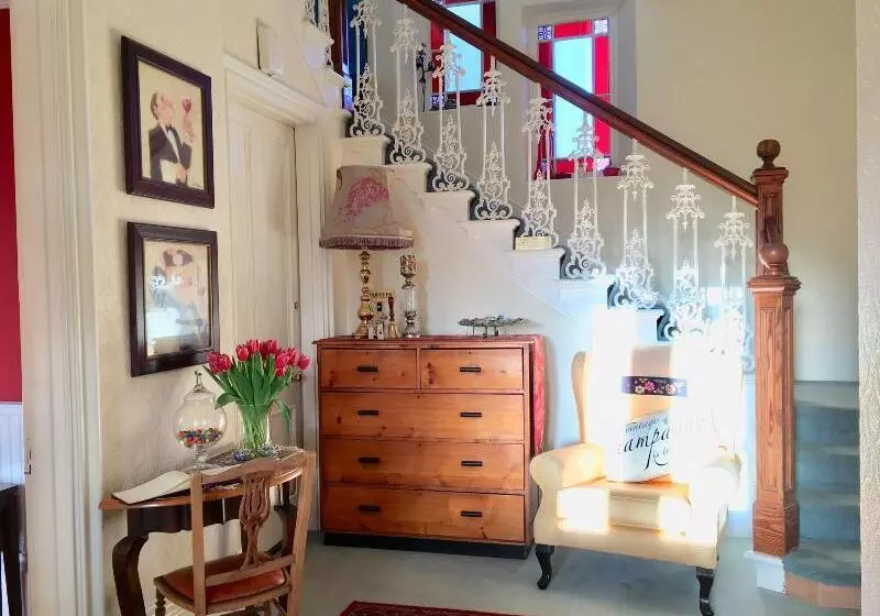 فندق The Spindrift Guest House