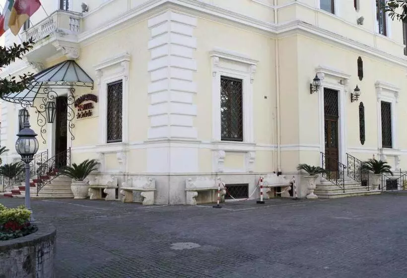 هتل Villa Pinciana