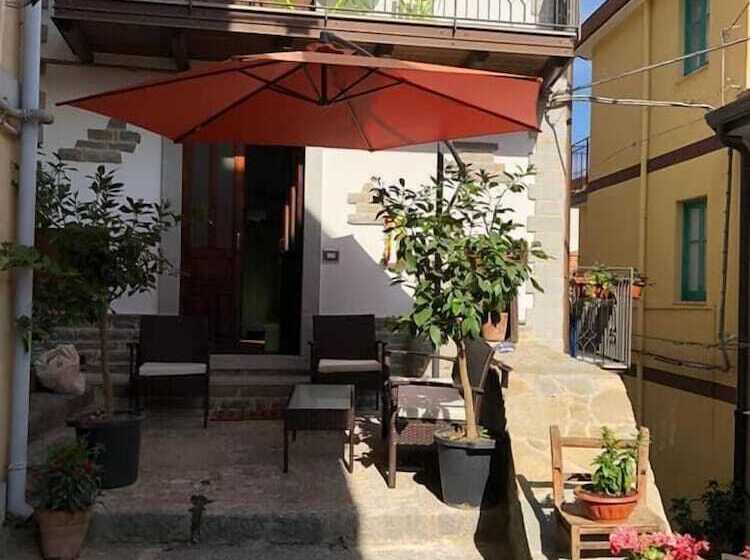 مبيت وإفطار Al Castello San Piero Patti