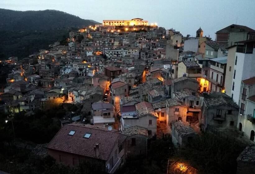 مبيت وإفطار Al Castello San Piero Patti