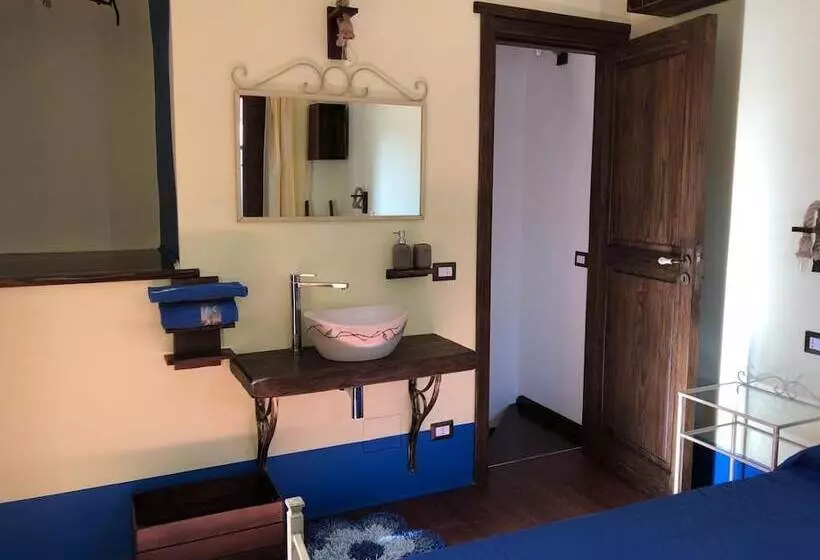 Aamiaismajoitus (B&B) Al Castello San Piero Patti