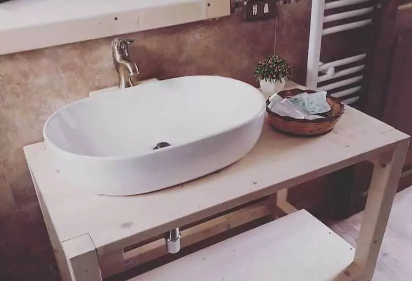 Aamiaismajoitus (B&B) Al Castello San Piero Patti