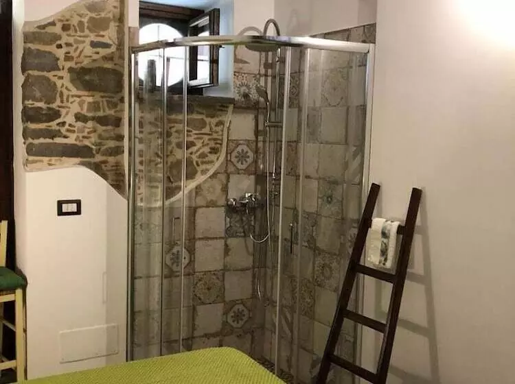 Aamiaismajoitus (B&B) Al Castello San Piero Patti