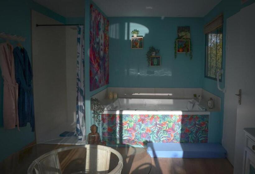 Bed and Breakfast Les Volets Violets