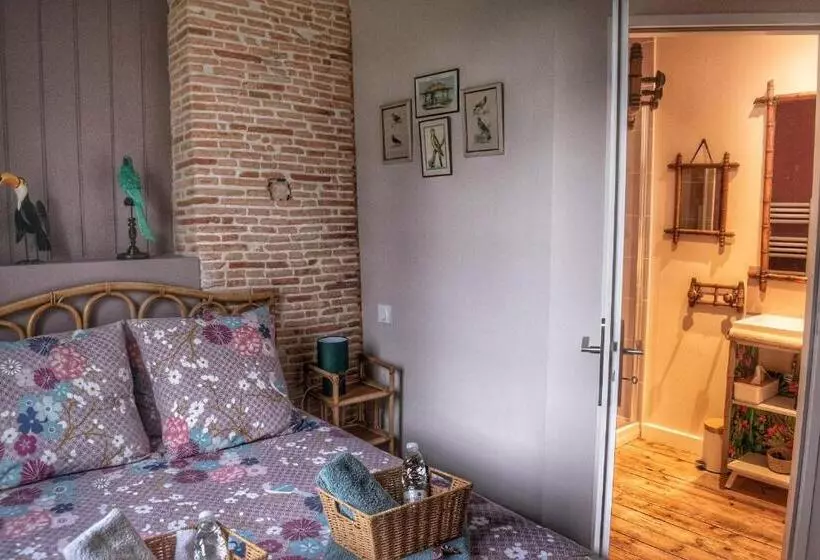 Aamiaismajoitus (B&B) Les Volets Violets