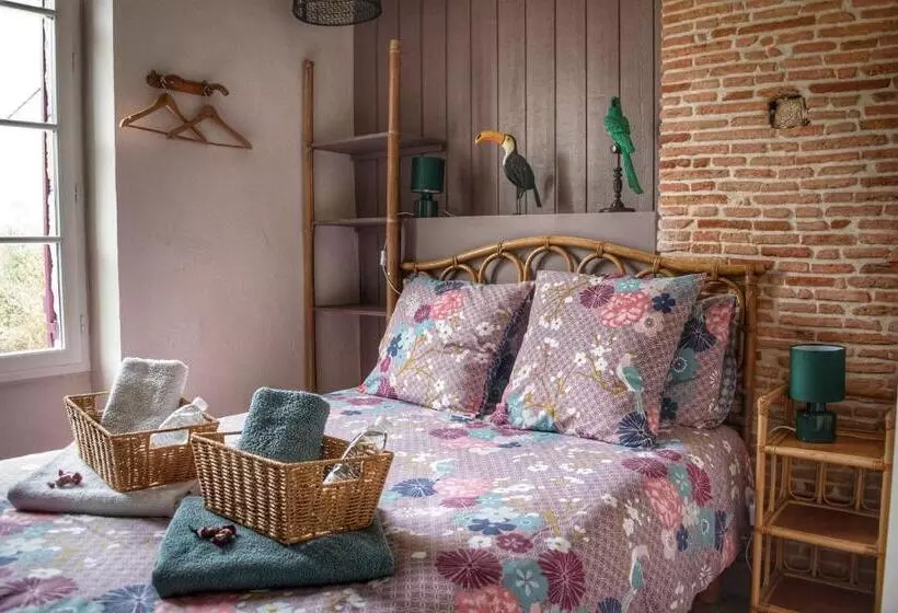 Aamiaismajoitus (B&B) Les Volets Violets