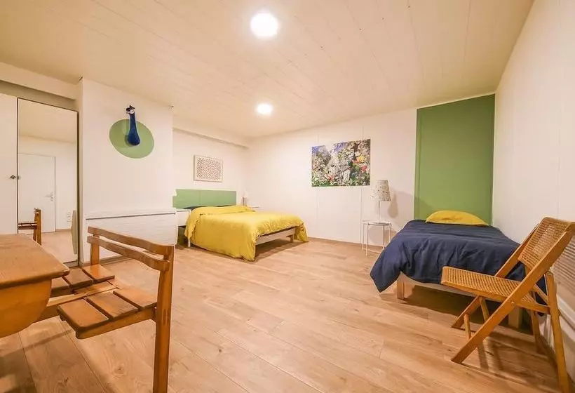 Flow Hostel