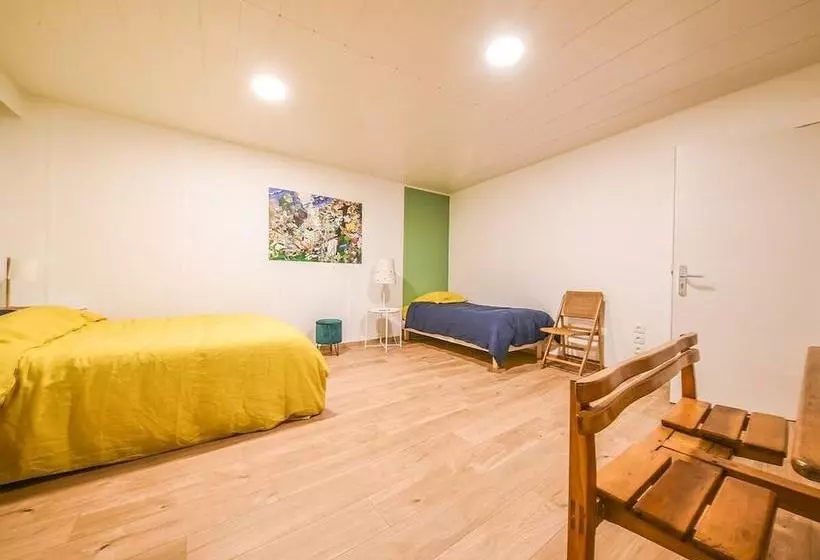 Flow Hostel