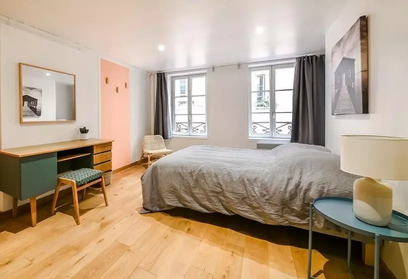 Flow Hostel