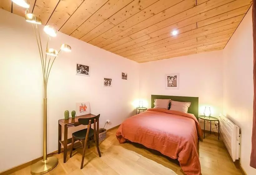 Flow Hostel