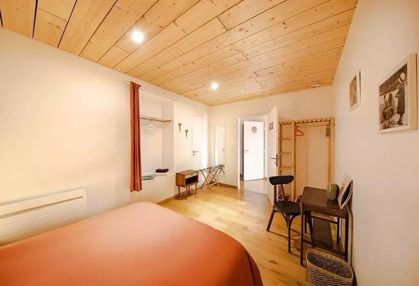 Flow Hostel