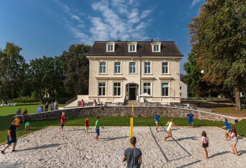 فندق Familien Schloss Leizen