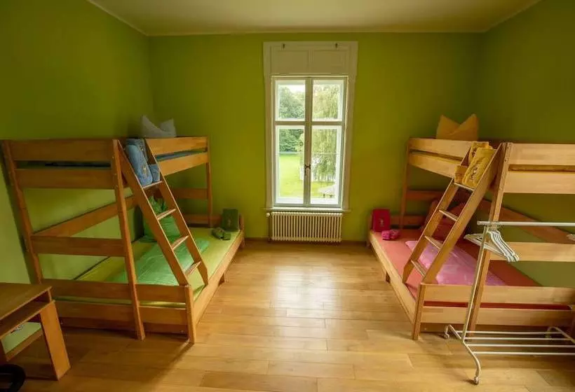 Hotelli Familien Schloss Leizen