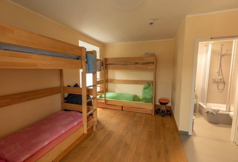 فندق Familien Schloss Leizen