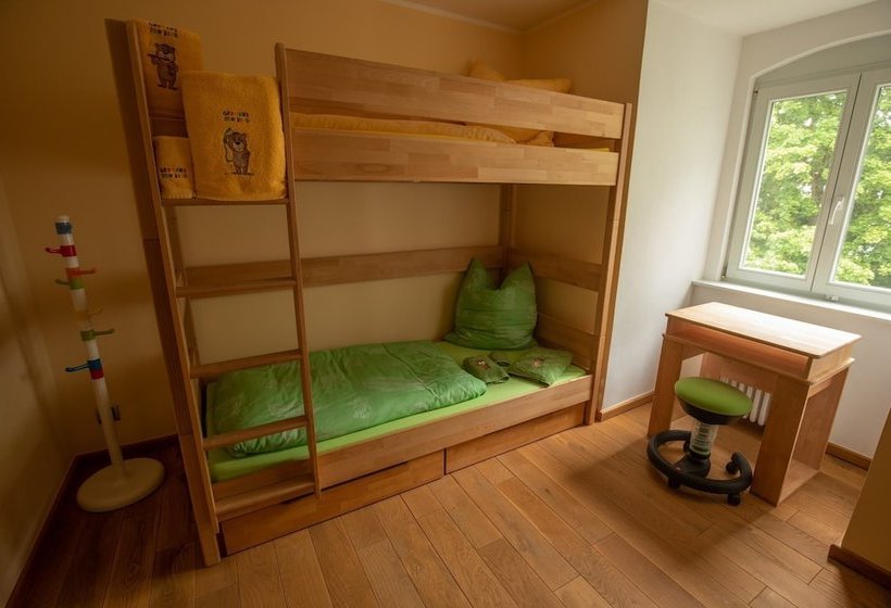 فندق Familien Schloss Leizen