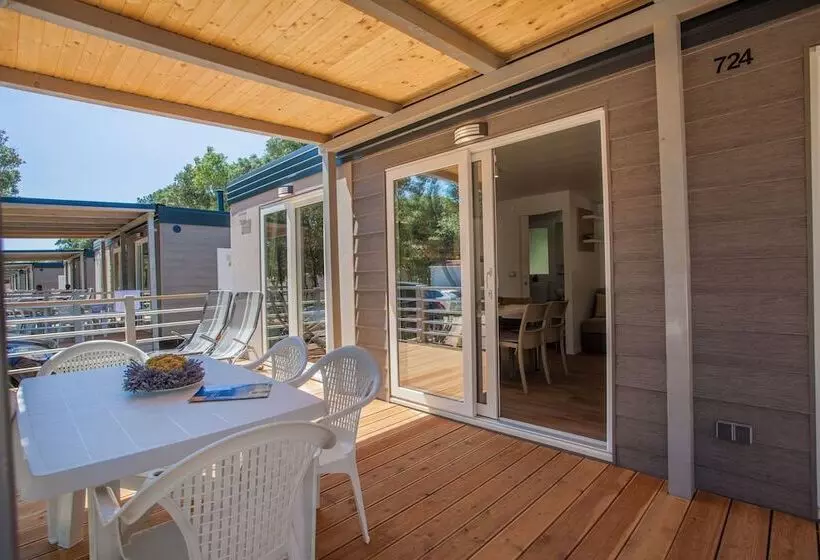 Hotelli Mobile Homes Delta Marine At Campsite Lopari