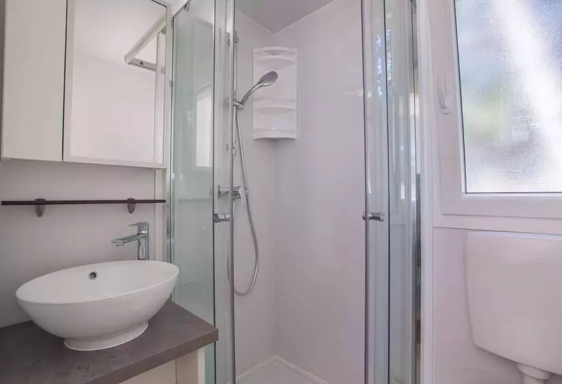 Hotelli Mobile Homes Delta Marine At Campsite Lopari